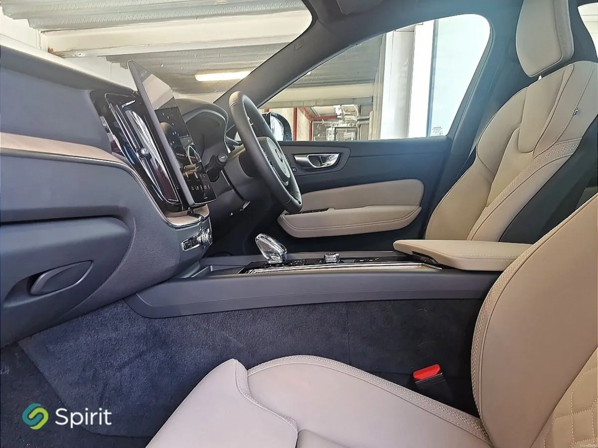 Volvo XC60 "New" T6 Plus Plug In Hybrid - Image 3