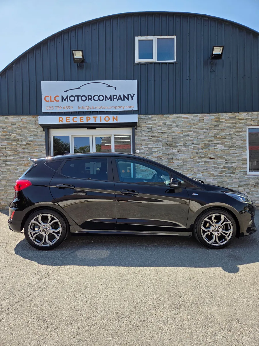Ford Fiesta 2021 ST - line - Image 2