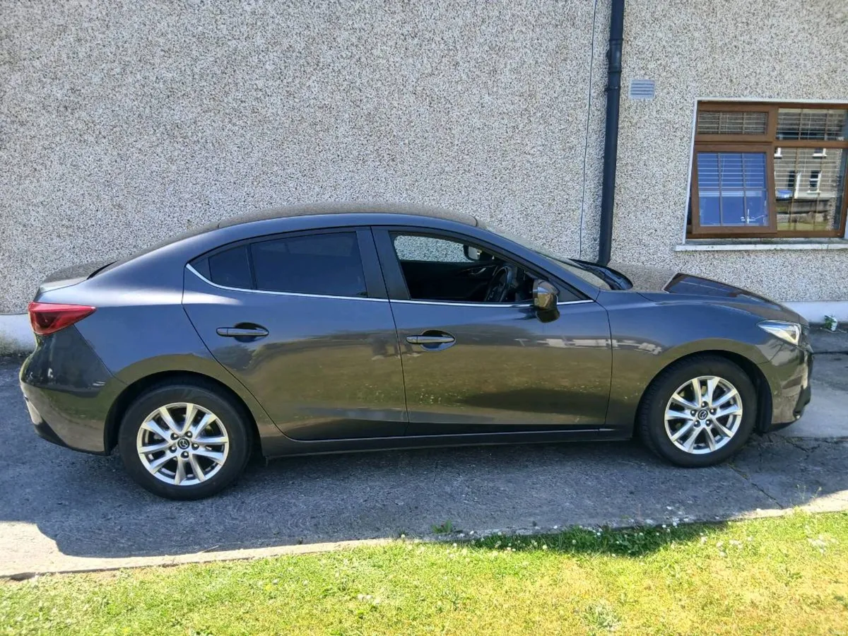 Car - Image 3