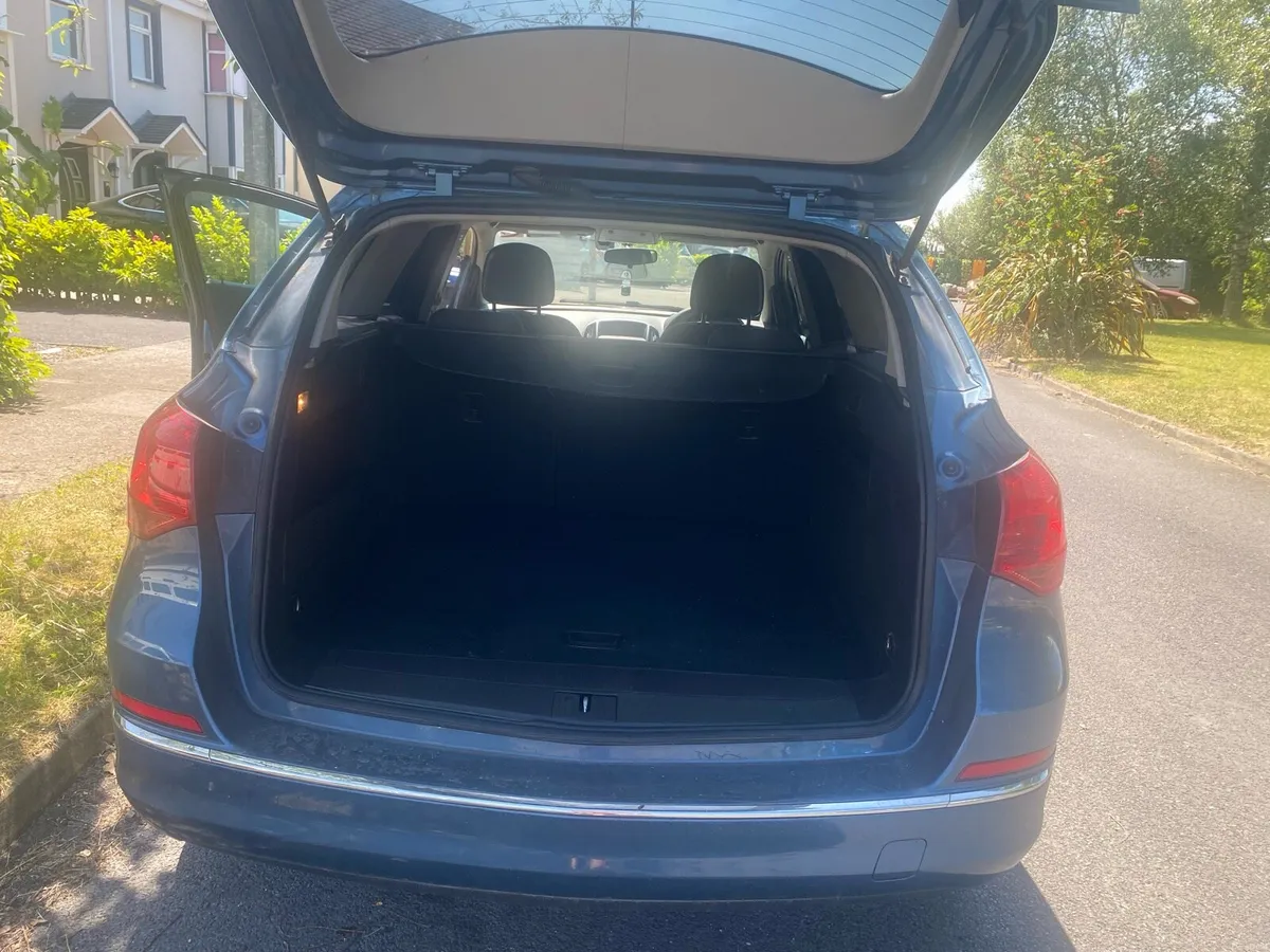 Car for sale - Image 4