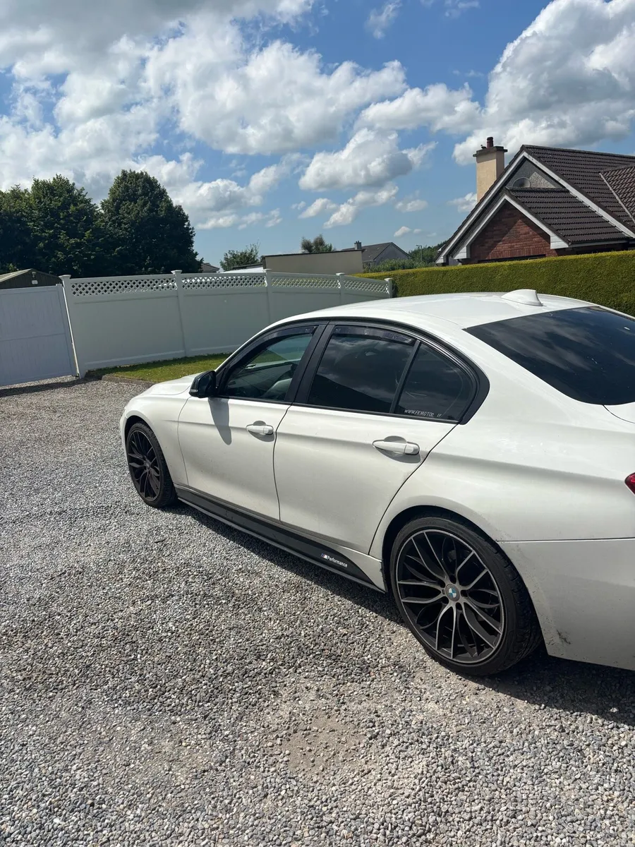 BMW 320d efficient dynamics - Image 5