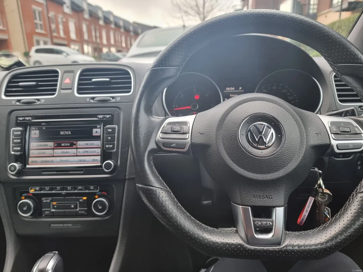 Volkswagen Golf GTD 2012 - Image 2