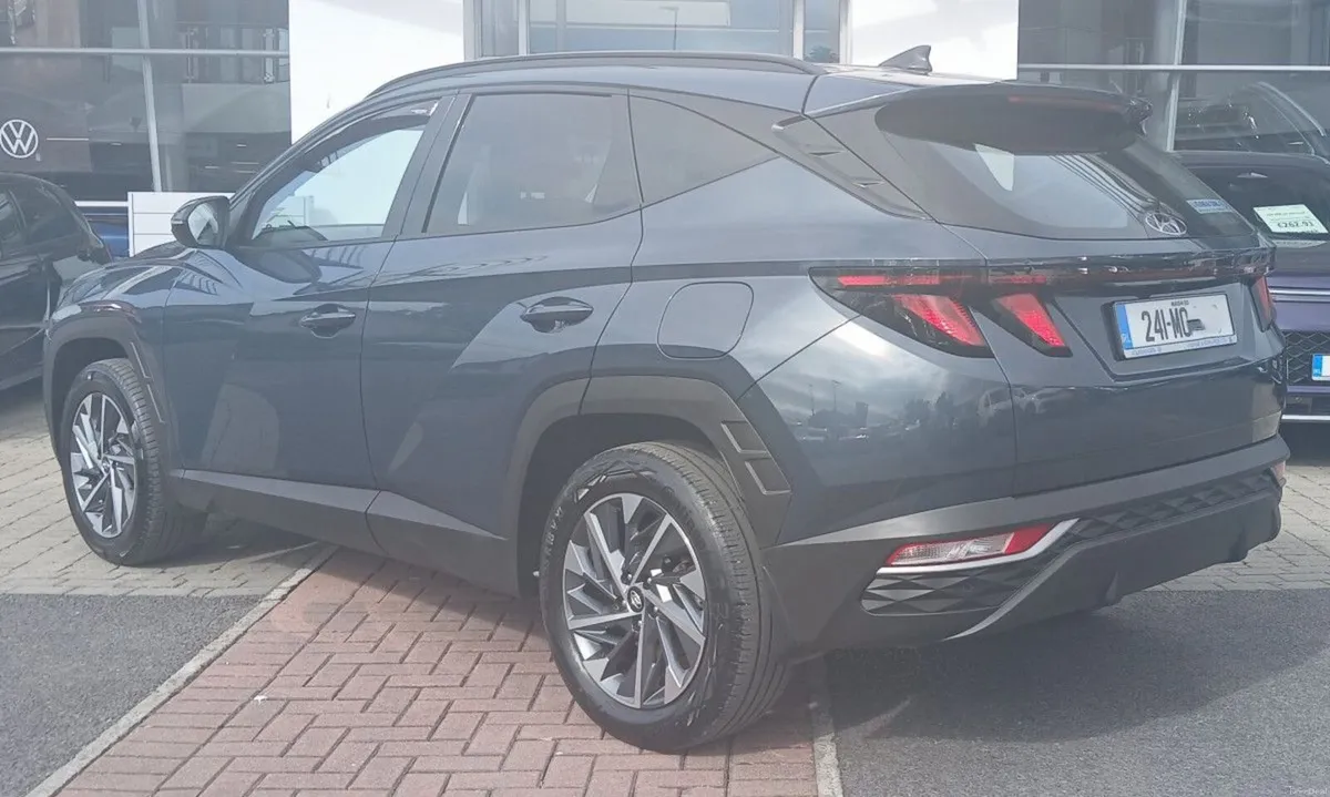 Hyundai Tucson 2WD Executive **APP CONNECT, CRUISE - Image 4