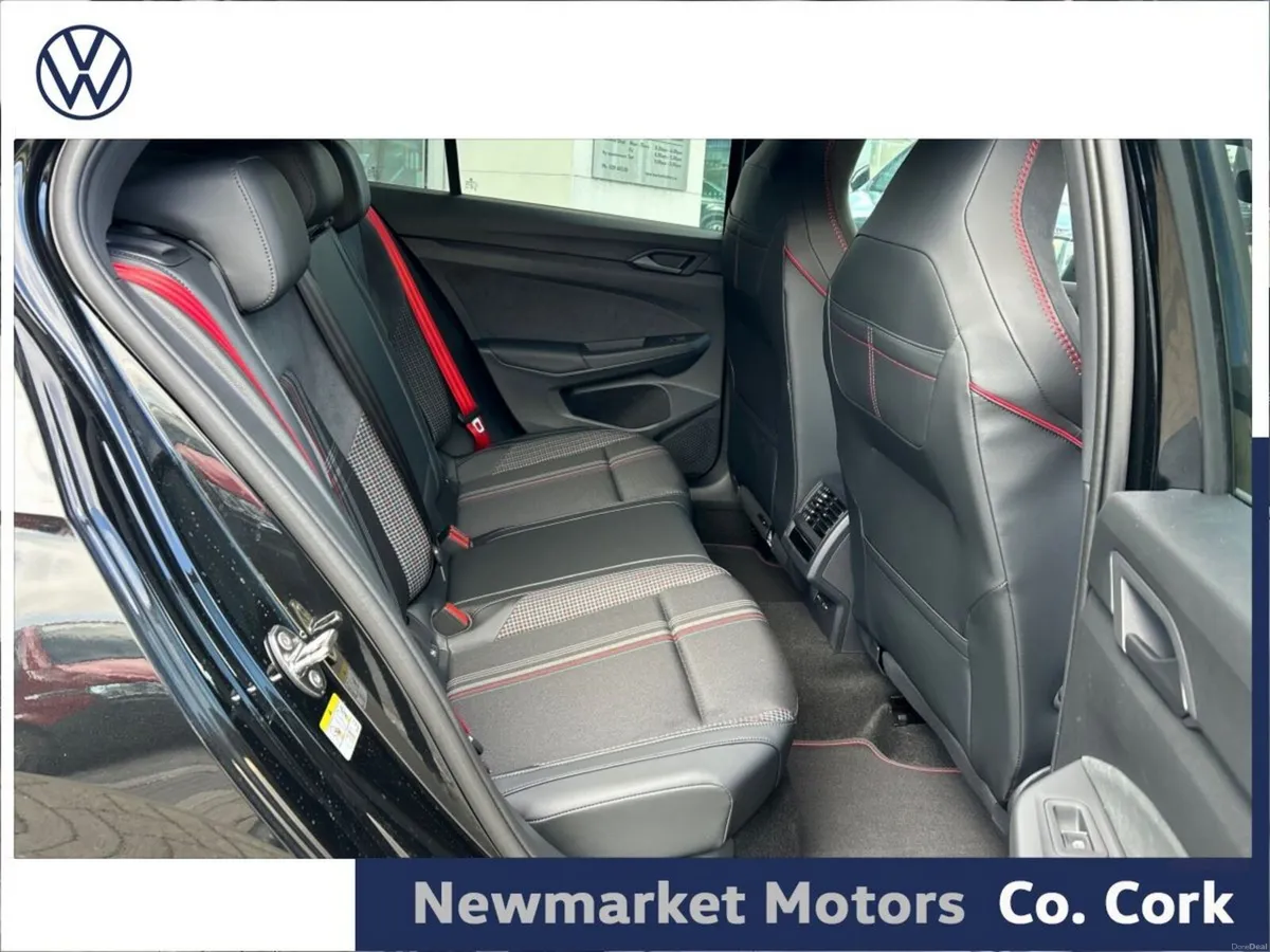 Volkswagen Golf GTI 50 YEAR ANNIVERSARY EDITION 32 - Image 3