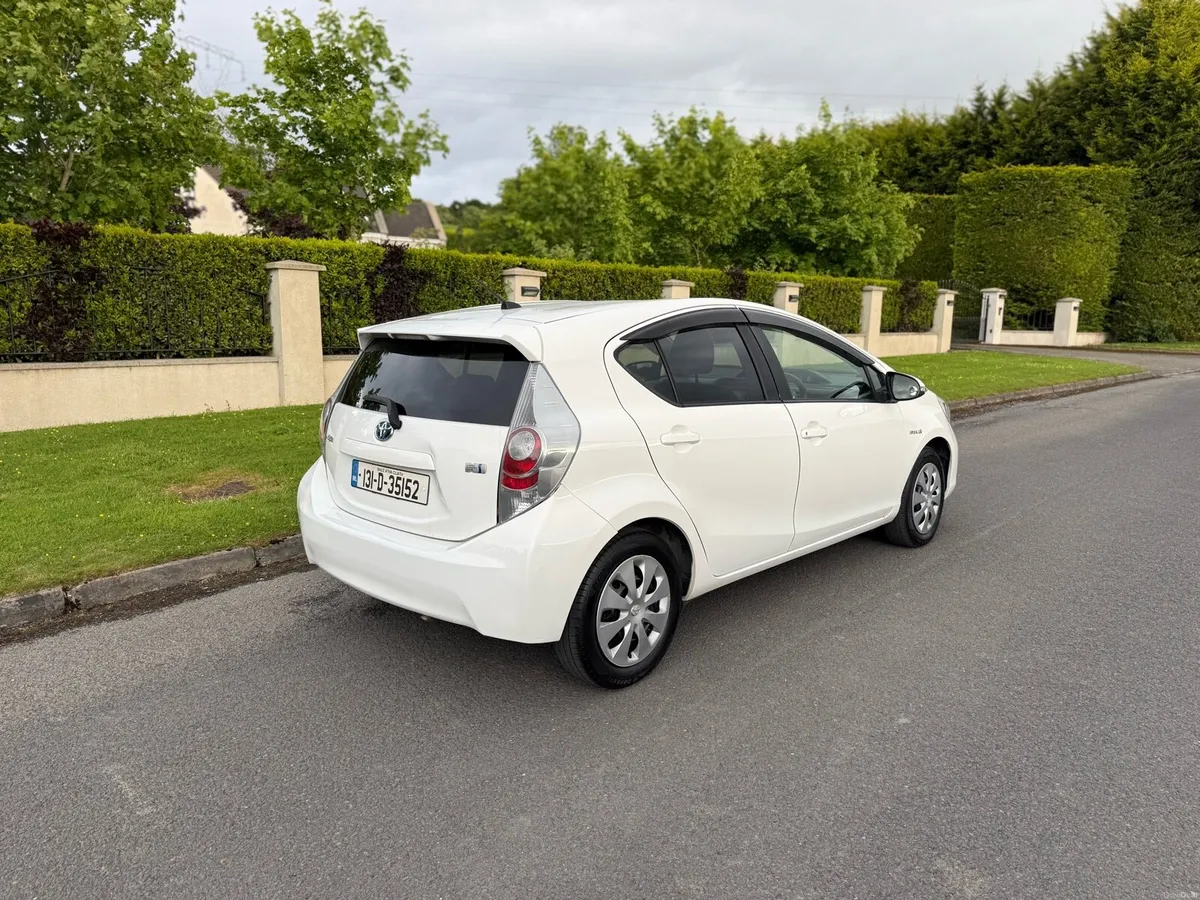 2013 Toyota Aqua 1.5 Hybrid Alarm Imobilazer - Image 3