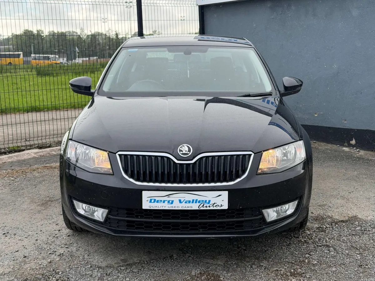 SKODA OCTAVIA 1.6 Octavia SE TDI Semi-Auto 5dr - Image 3