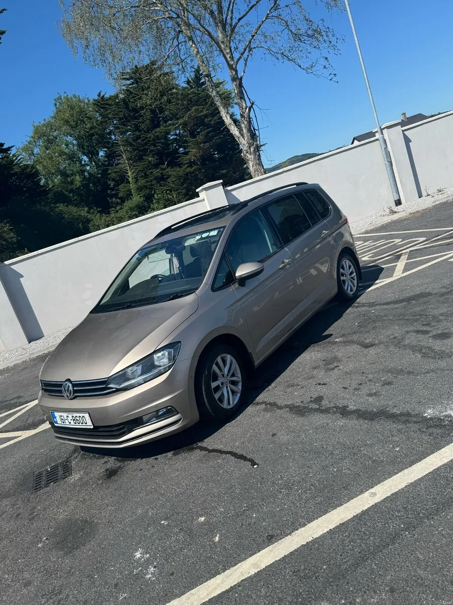 Volkswagen Touran - Image 4
