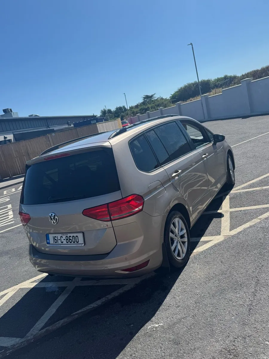 Volkswagen Touran - Image 6