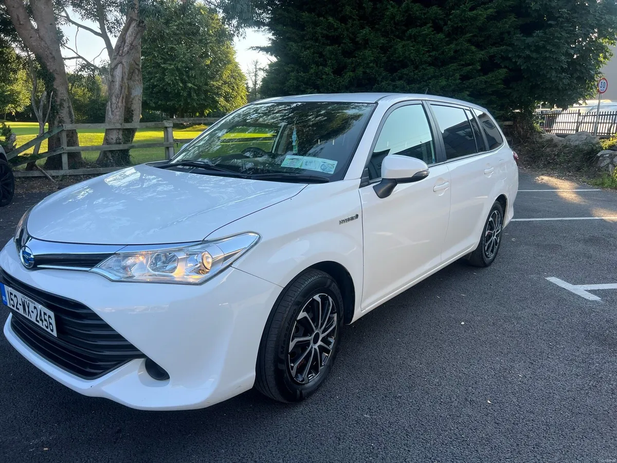 Toyota Corolla Fielder 1.5 Hybrid Automatic - Image 3