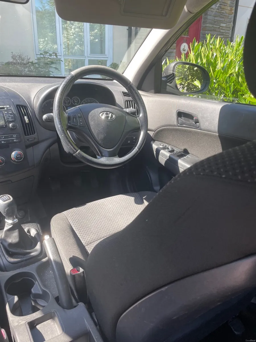 Hyundai i30 2011 - Image 2