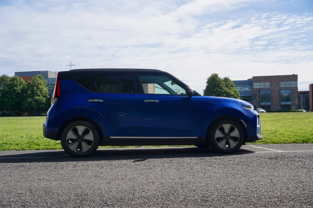 2020 Kia Soul - Long Range - 1 Owner - Image 6