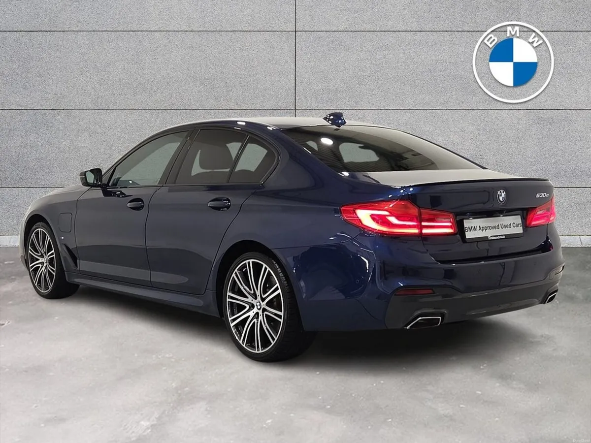 BMW 5-Series 530e M Sport iPerformance Saloon - Image 3
