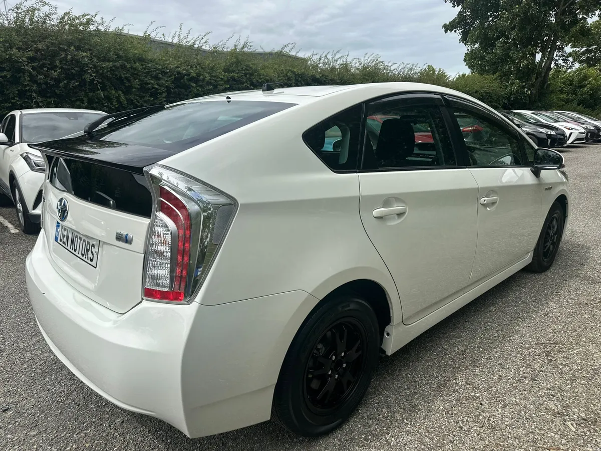 Toyota Prius - Image 3