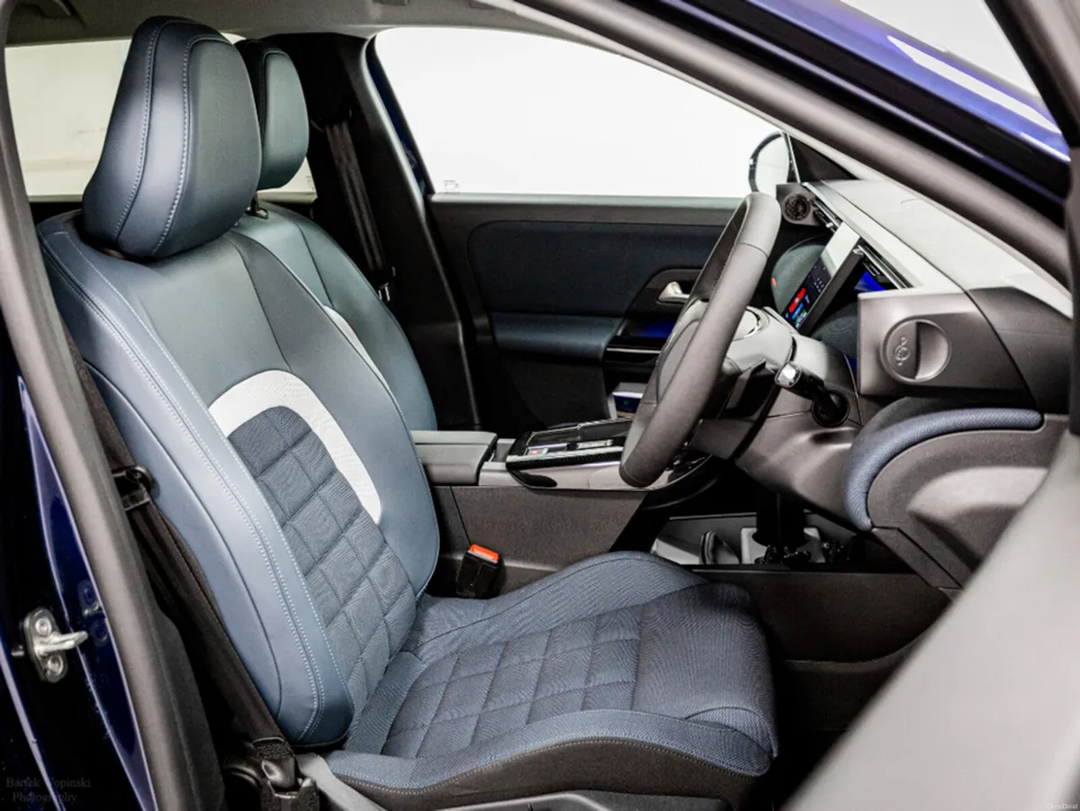 Citroen C5 Aircross Plus 1.2 Hybrid Auto 145HP - Image 3