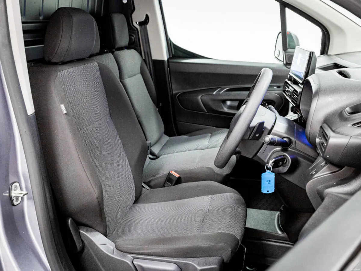 Citroen Berlingo LX Plus 1.5 Diesel Auto 130HP - Image 3