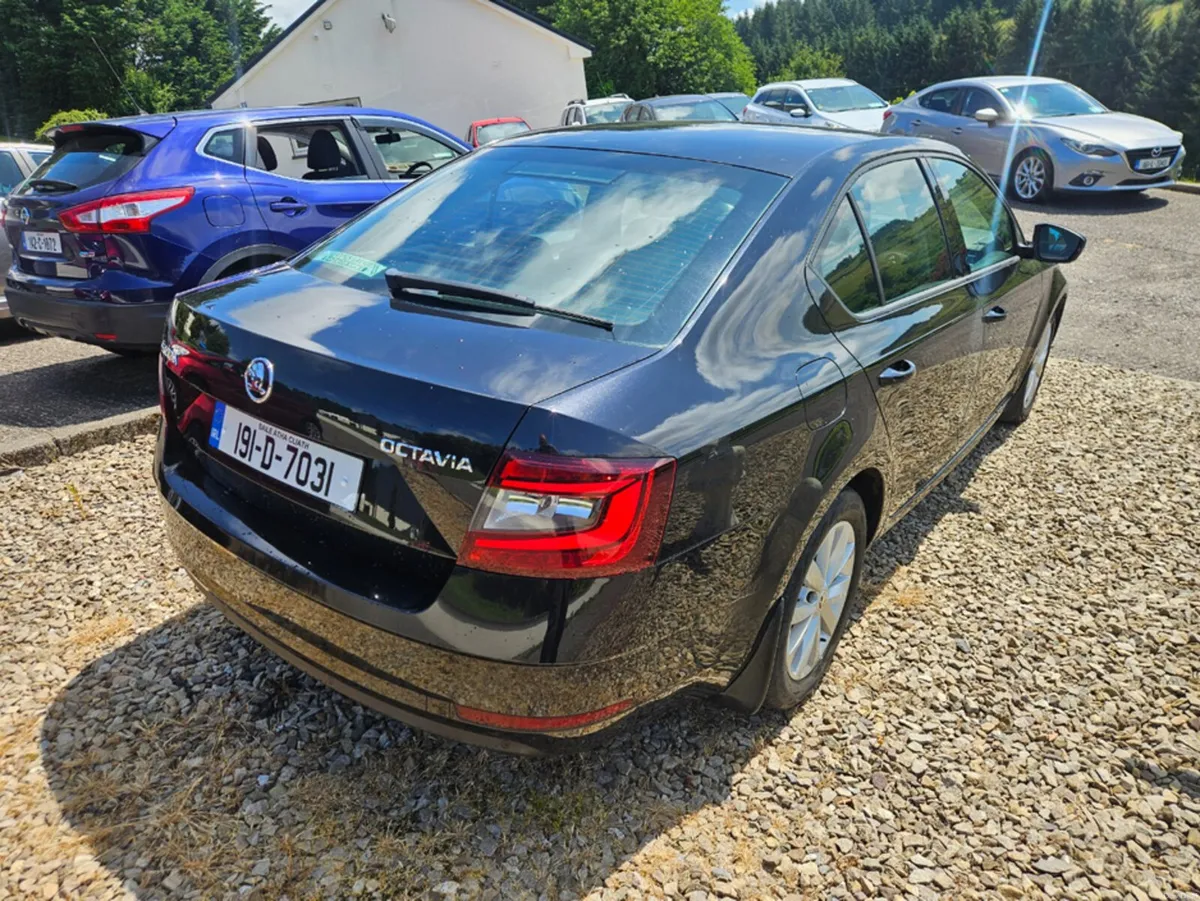 Skoda Octavia AMBITION 1.6 TDI 115HP 4DR - Image 4