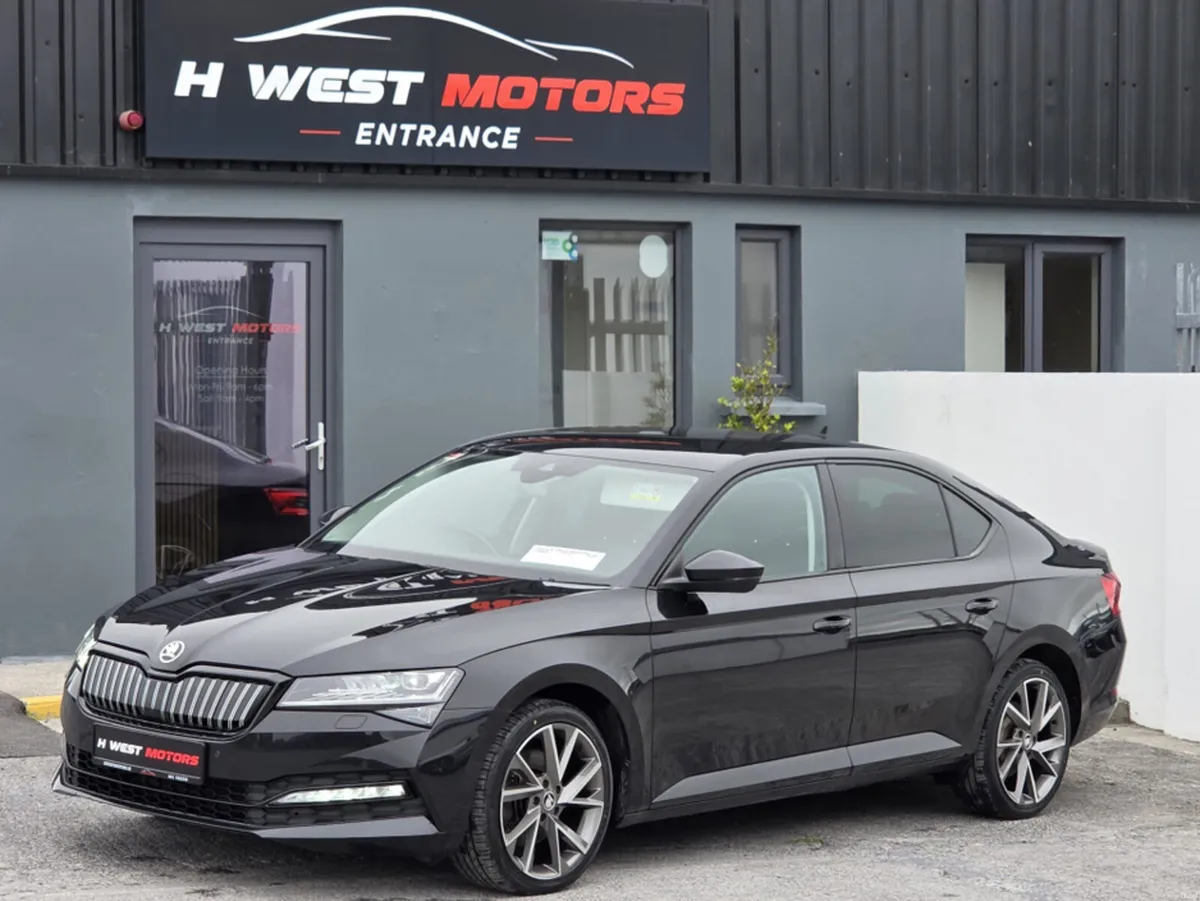 Skoda Superb SE L IV PHEV S-A DSG - Image 1