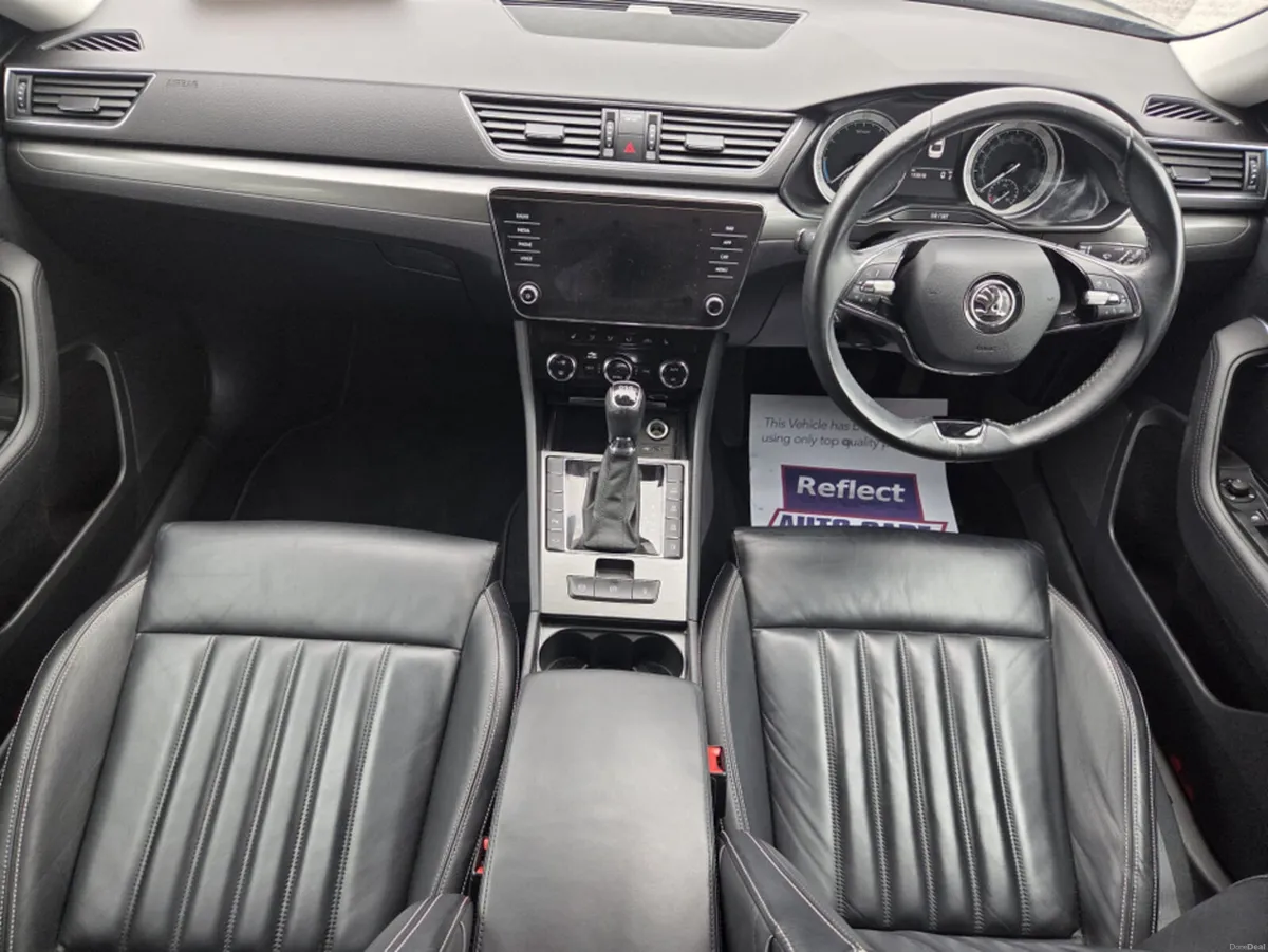 Skoda Superb SE L IV PHEV S-A DSG - Image 2