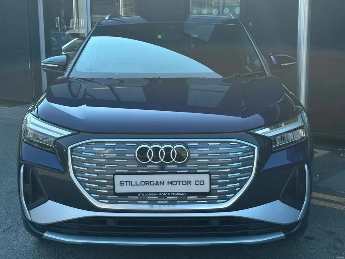 Audi Q4 e-tron S LINE - Image 4