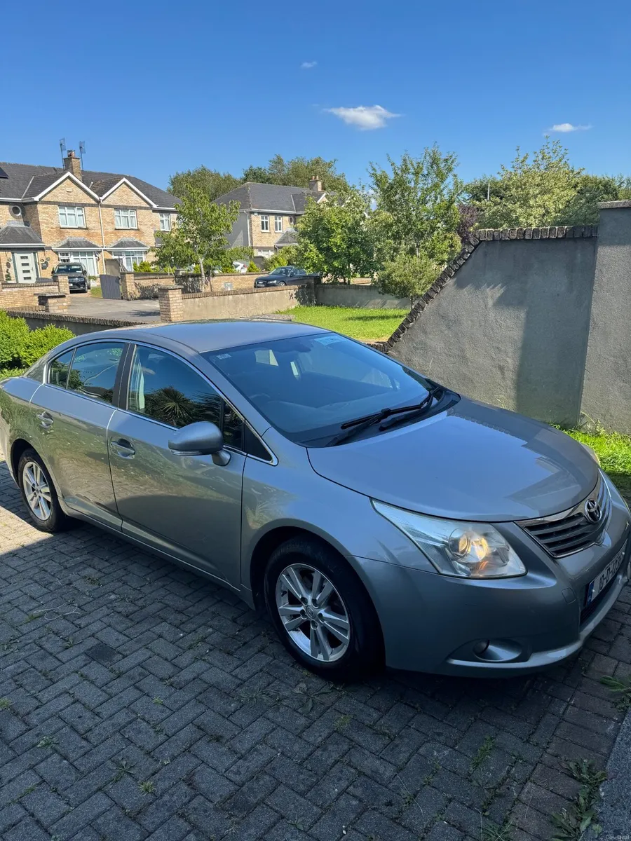 Toyota Avensis 2010 - Image 1