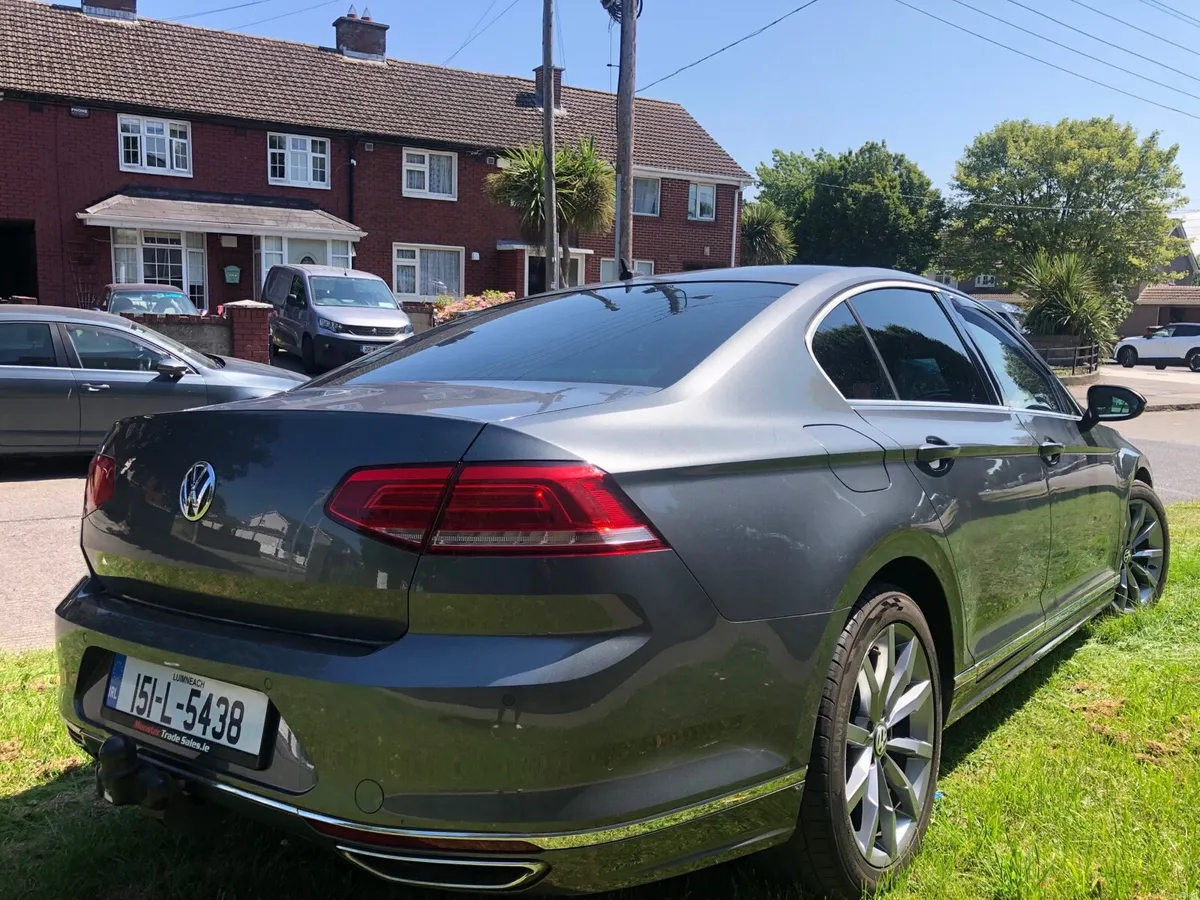 Volkswagen Passat R-Line 2.0 TDI Automatic - Image 3