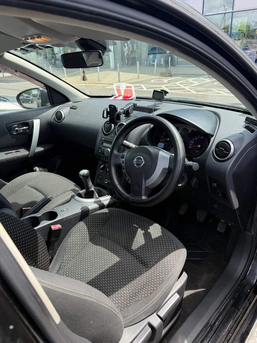 Nissan Qashqai 2009 - Image 4