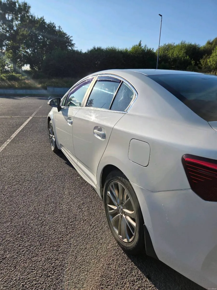 162 Toyota Avensis 2.0 D4D Business Edition - Image 5