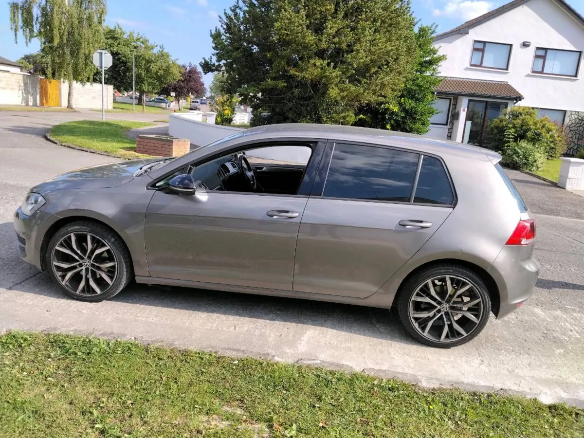 VW Golf 2.0 Tdi Highline
2014 
140 K Milles - Image 4