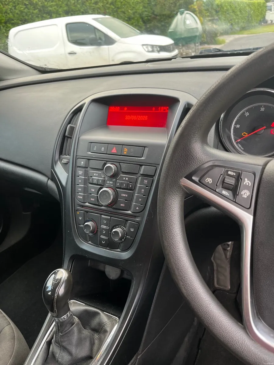 Opel Astra 2013 - Image 3