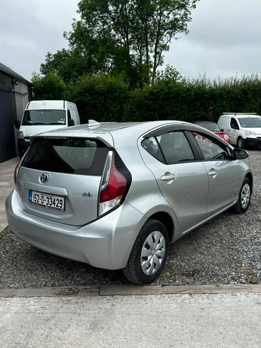 152 toyota Aqua automatic - Image 2