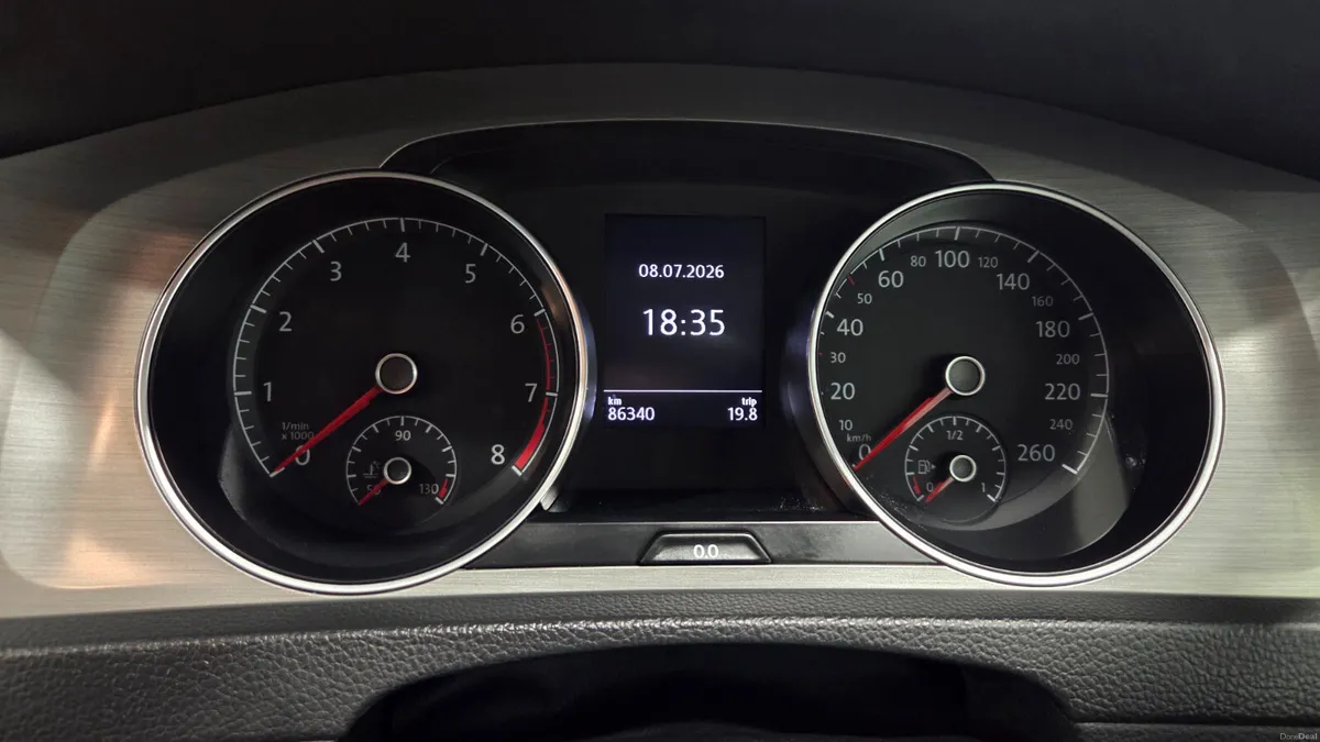 151 Volkswagen Golf  1.2 TSI Auto - 86k kms - Image 6