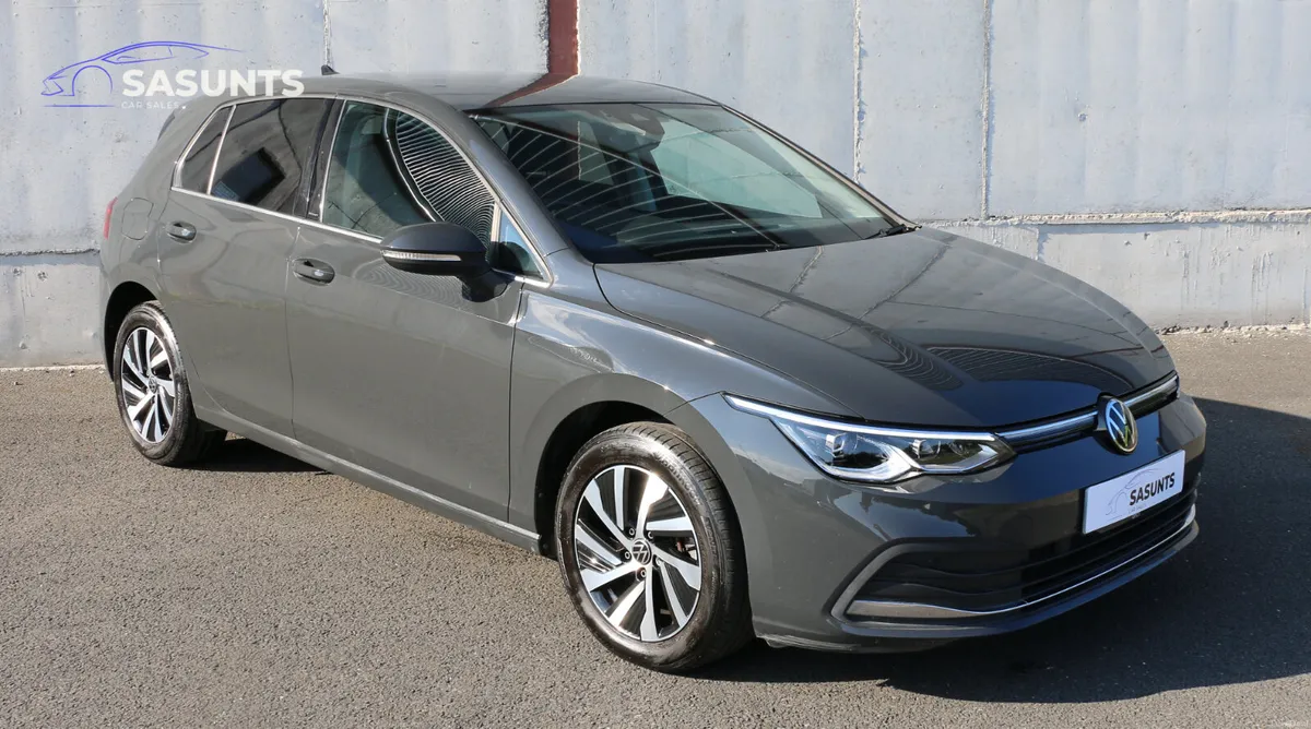 VOLKSWAGEN GOLF STYLE eHYBRID - Image 4