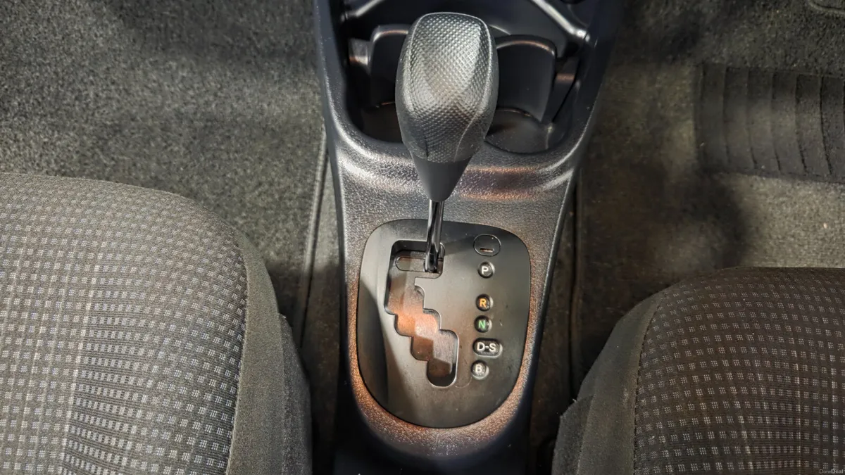 182 Toyota Vitz/Yaris 1.0 Petrol - Automatic - Image 3