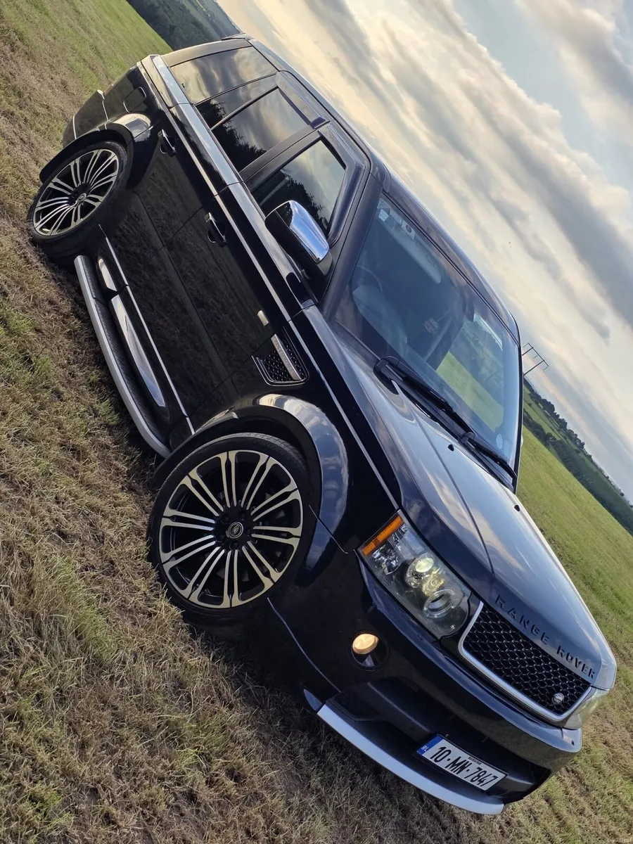 Range Rover Sport 3.6 TDV8 Autobiography - Image 1