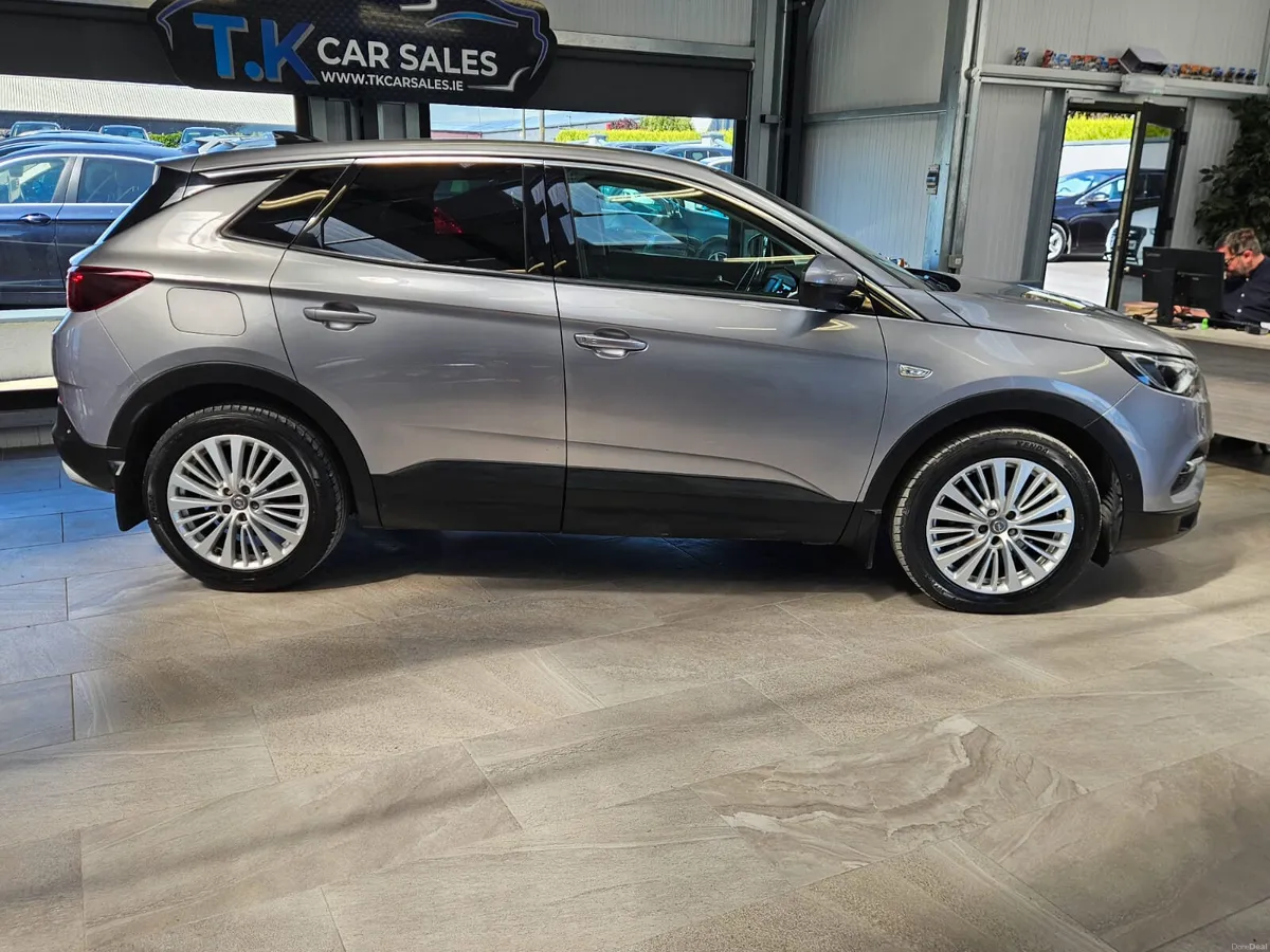 18 OPEL GRANDLAND X 1.6 DIESEL - Image 3