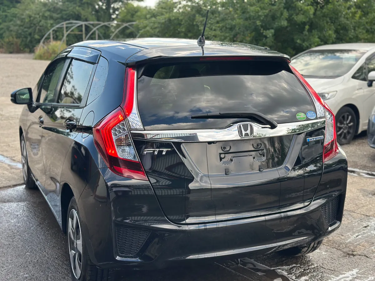 2016 HONDA FIT 1.5HYBRID - Image 5