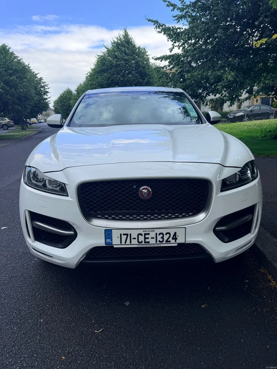 2017 Jaguar F-Pace R-Sport2.0D  AWD Automatic - Image 4