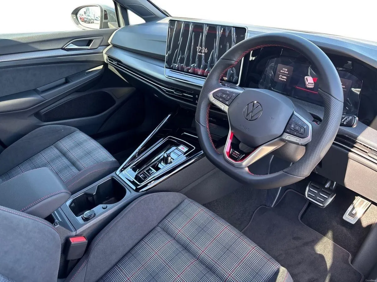 Volkswagen Golf GTI 2.0 TSI 265HP DSG *Sunroof* - Image 6