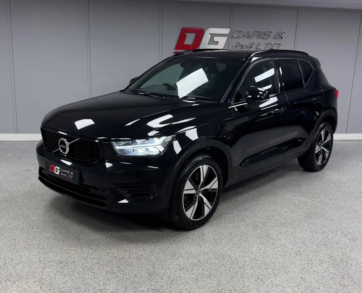 2022 Volvo XC40 1.5 T5 R Design Automatic - Image 3