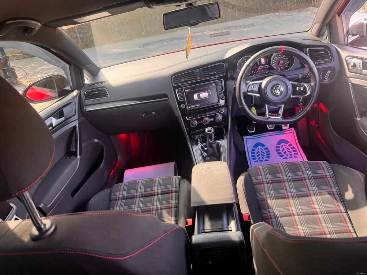 2014 Volkswagen Golf GTI | Manual - Image 3