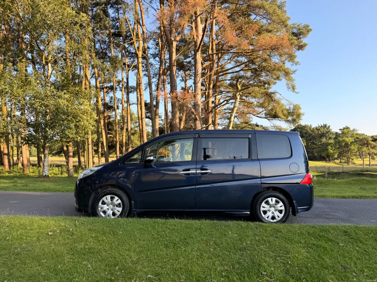 Honda Stepwagon 2009 Automatic - Image 4