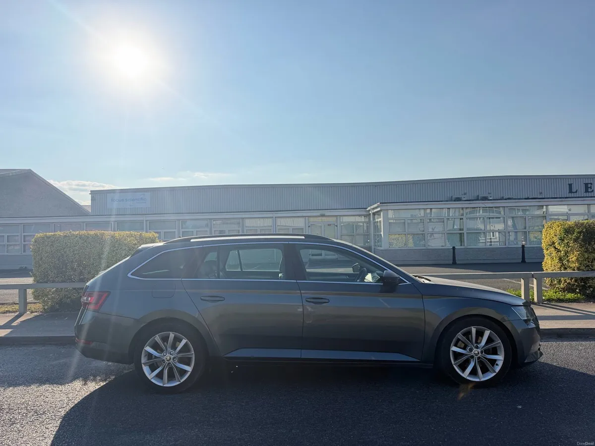 2016 Skoda Superb Ambition TDI Estate - Image 2