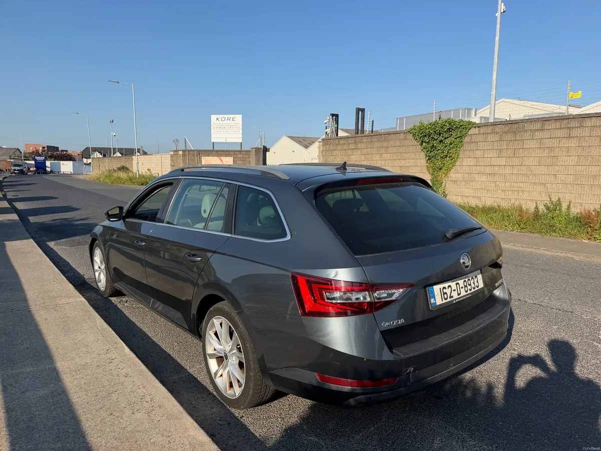 2016 Skoda Superb Ambition TDI Estate - Image 4