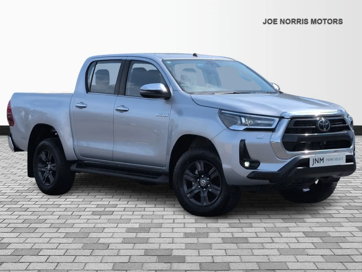 Toyota Hilux 2.4 Diesel Double Cab 4WD AUTOMATIC - Image 1