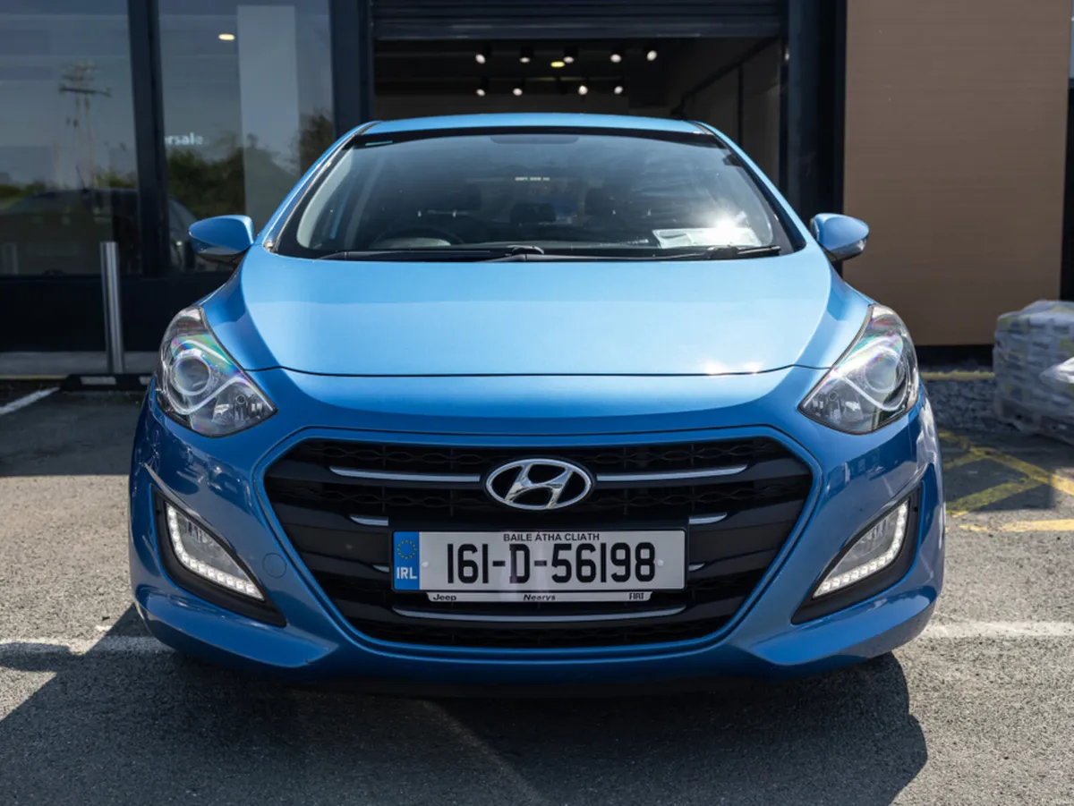 Hyundai i30 SE BLUE DRIVE 5DR AUTO - Image 2