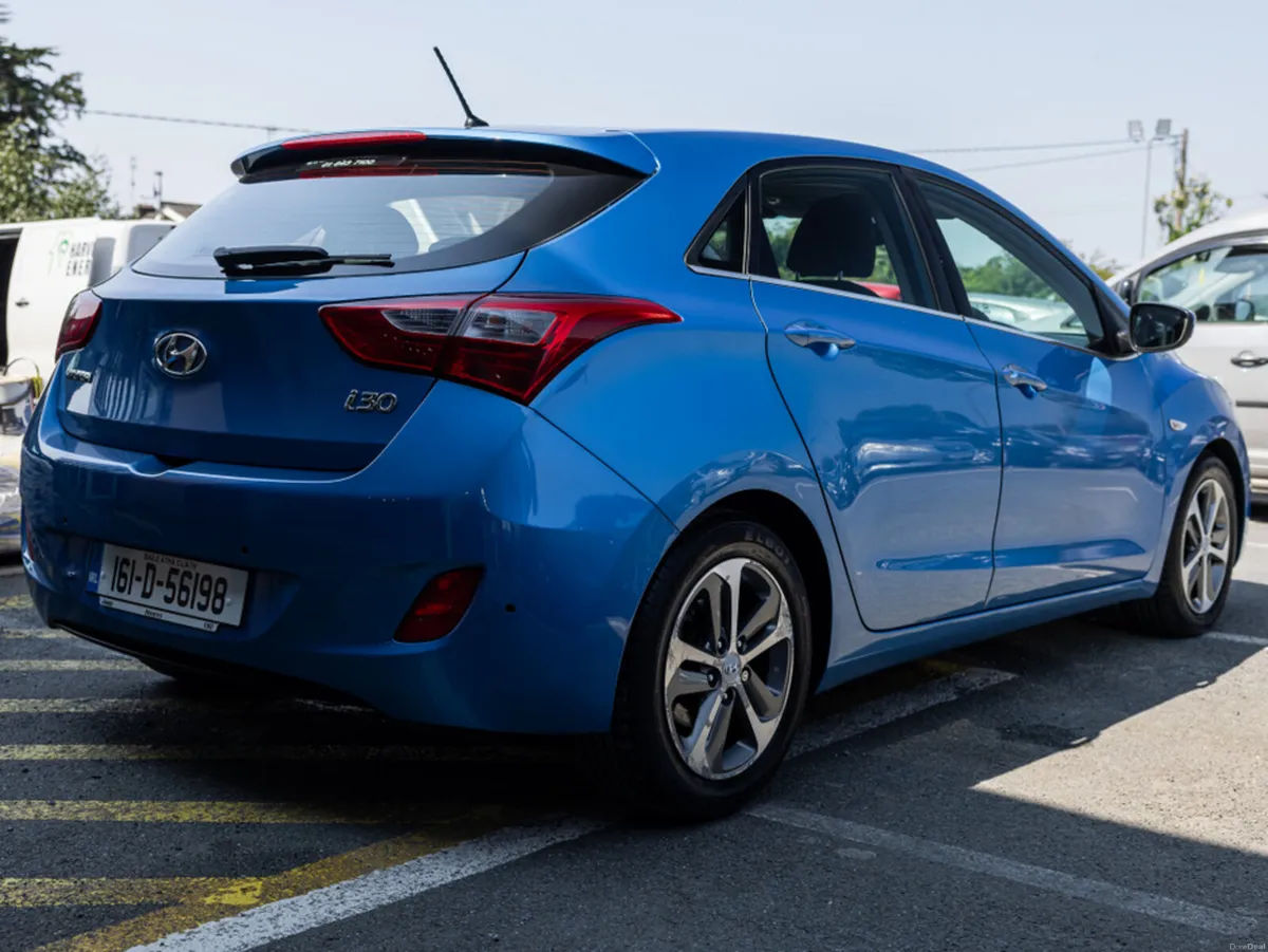 Hyundai i30 SE BLUE DRIVE 5DR AUTO - Image 4