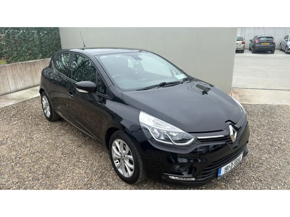 Renault Clio IV DYNAMIQUE NAV TCE 90 M 4DR - Image 1
