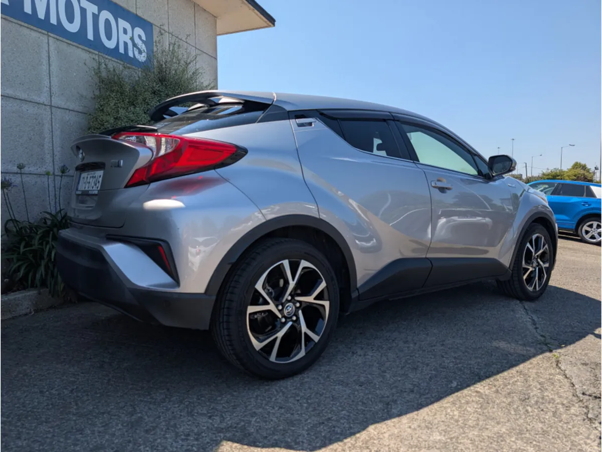 Toyota C-HR HYBRID AUTOMATIC 1.8 PETROL //HALF LEA - Image 6