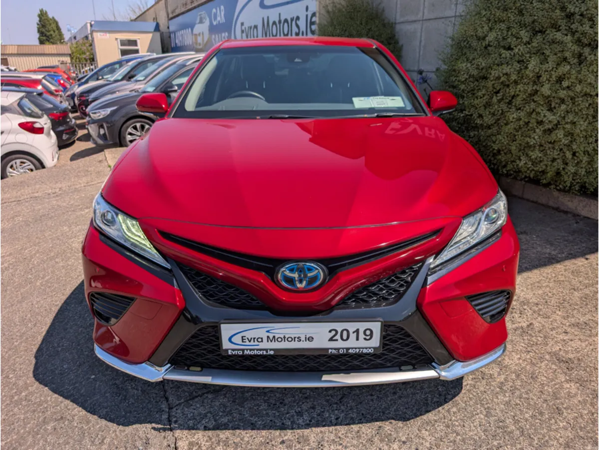 Toyota Camry WS AUTOMATIC HYBRID 2.5 PETROL //REVE - Image 2