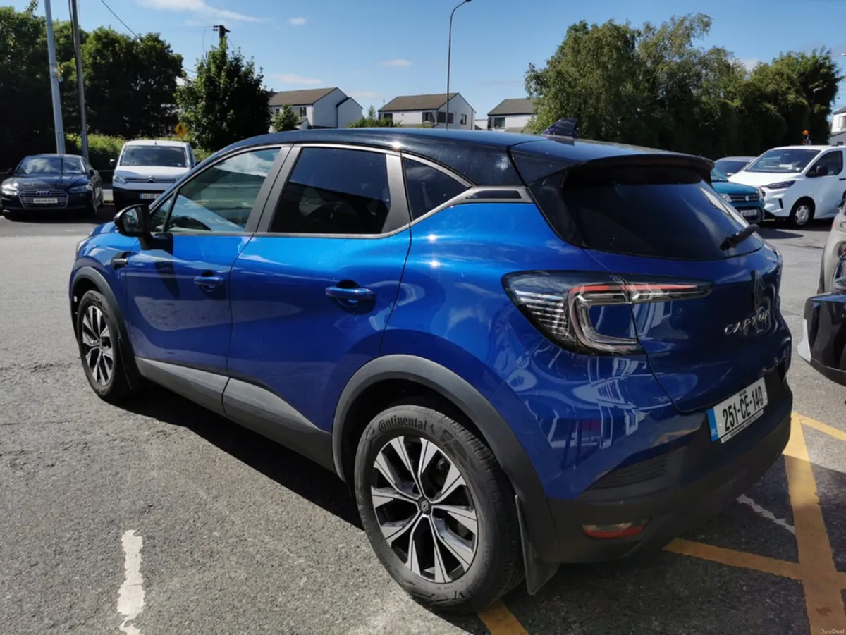 Renault Captur EVOLUTION E-TECH HYBRID - Image 2